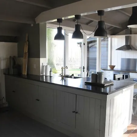 Buitenuit Holiday home